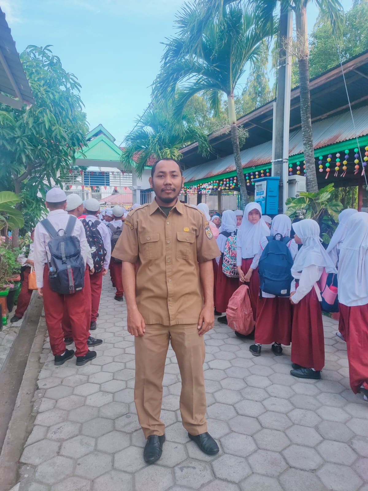 <center>PJOK kelas IV s.d V<br>Nova Satria, S.Pd.</center>