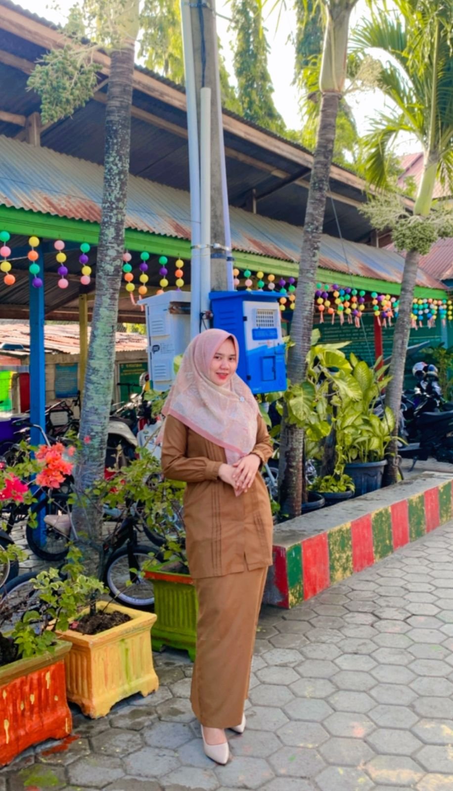 <center>Wali Kelas V A<br>Sitia Mentari, S.Pd</center>